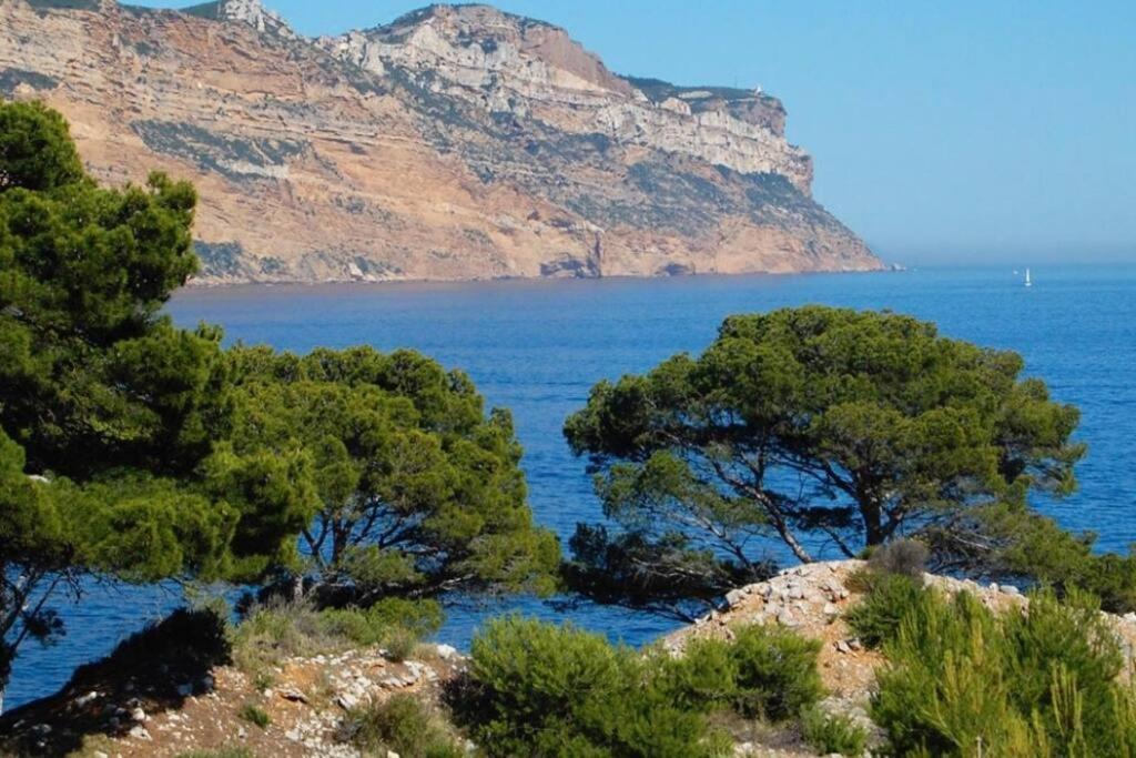 La Favorite - Centre De Cassis - Climatisation Appartement Buitenkant foto
